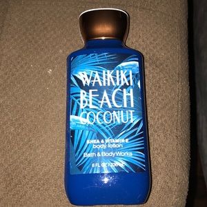 *Unopened* Waikiki Beach Coconut